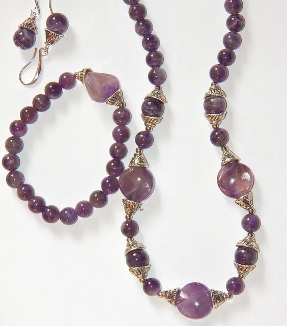 Load image into Gallery viewer, Shiny Herringbone 4mm Necklace
