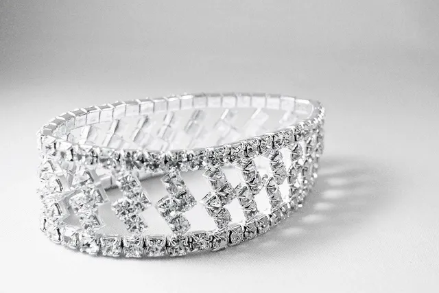 Load image into Gallery viewer, Mariner  CZ Bracelet
