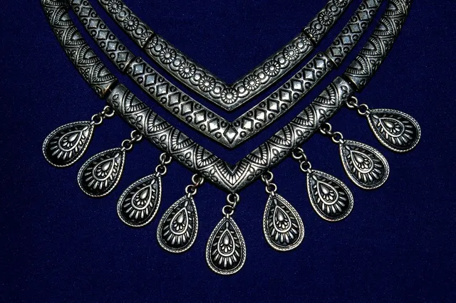 Load image into Gallery viewer, Pave Earrings

